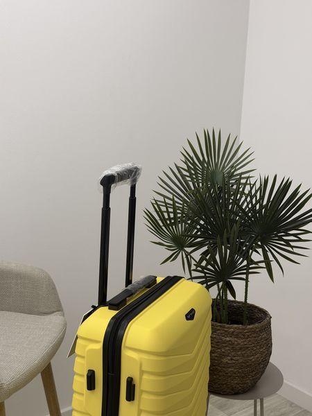 Wings Ударопрочный пластиковый Чемодан Средний (M), на колесах Wings PH01 (yellow) M Желтый Wings PH01 (yellow) M фото