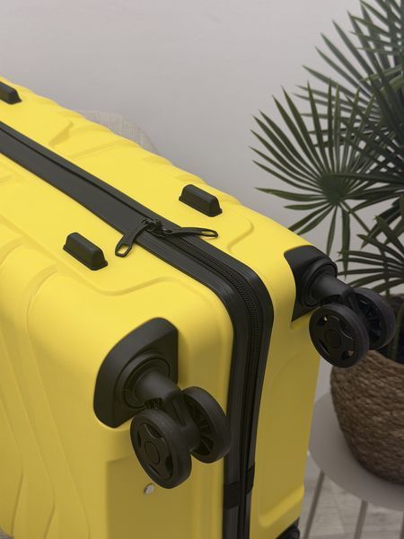 Wings Ударопрочный пластиковый Чемодан Средний (M), на колесах Wings PH01 (yellow) M Желтый Wings PH01 (yellow) M фото