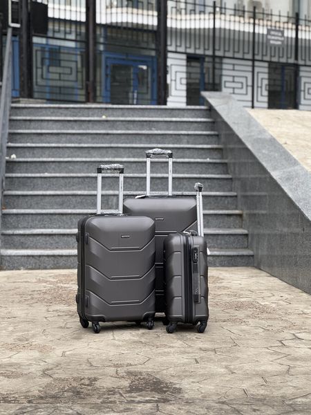 Wings Ударопрочный пластиковый Чемодан Большой (L), на 4 колесах Unlim 147 (grey) L Серый Unlim 147 (grey) L Серый Unlim 147 (grey) L фото