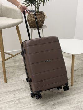 Wings Ударостійка пластикова Валіза Середня (M), на колесах Wings HWF (brown) M Коричневый Wings HWF (brown) M фото