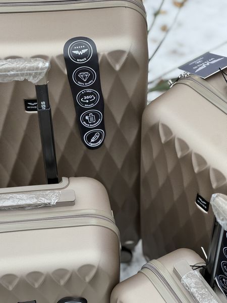 Wings Ударопрочный пластиковый Чемодан Большой (L), на 4 колесах Wings TD190 (champagne) L Бежевый Wings TD190 (champagne) L фото
