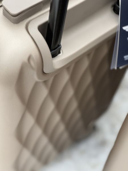 Wings Ударопрочный пластиковый Чемодан Большой (L), на 4 колесах Wings TD190 (champagne) L Бежевый Wings TD190 (champagne) L фото