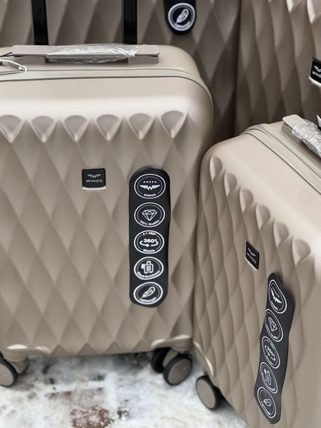 Wings Ударопрочный пластиковый Чемодан Большой (L), на 4 колесах Wings TD190 (champagne) L Бежевый Wings TD190 (champagne) L фото