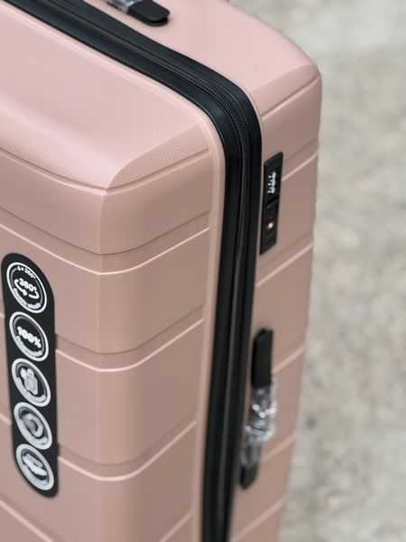 Wings Ударопрочный пластиковый Чемодан Большой (L), на 4 колесах Wings HWF (pink) L Розовый Wings HWF (pink) L фото