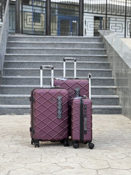 Wings Ударопрочный пластиковый Чемодан Средний (M), на колесах Wings rhombus (burgundy) M Красный Wings rhombus (burgundy) M фото