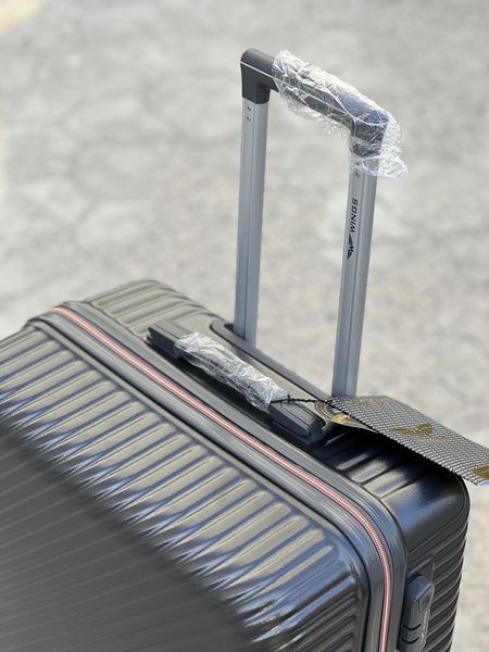 Wings Ударостійка пластикова Валіза Середня ( M ), на колесах Wings WN01 (grey) M Серый Wings WN01 (grey) M Серый Wings WN01 (grey) M фото