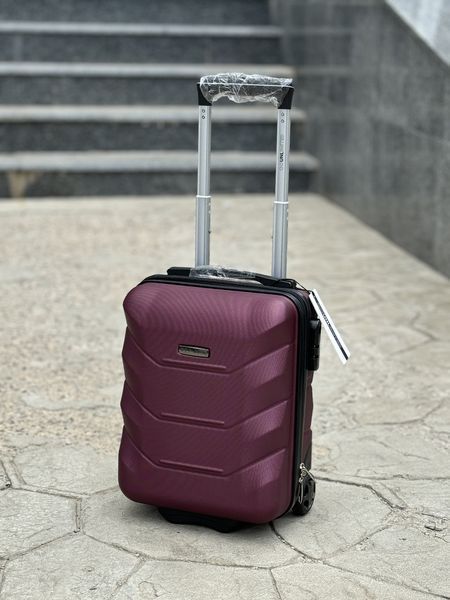 Wings Ударопрочный пластиковый Чемодан Большой (L), на 4 колесах Unlim 147 (burgundy) L Красный Unlim 147 (burgundy) L Красный Unlim 147 (burgundy) L фото