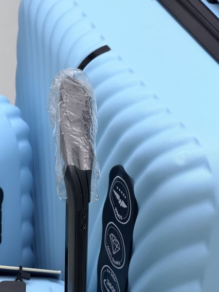 Wings 4 шт. Комплект чемоданов, на колесах, дорожная сумка на колесах Wings 120 (light blue) All Голубой Wings 120 (light blue) All фото
