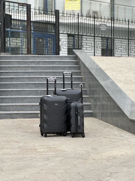 Wings Ударостійка пластикова Валіза Велика (L), на 4 колесах Wings B147 (black) L Чорний Wings B147 (black) L фото