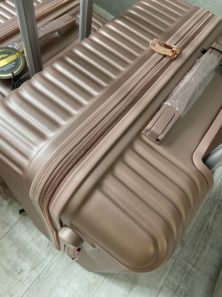 Wings Ударостійка пластикова Валіза Велика ( L ), на 4 колесах Wings WN01 (pink. gold) L Рожевий Wings WN01 (pink. gold) L Рожевий Wings WN01 (pink. gold) L фото