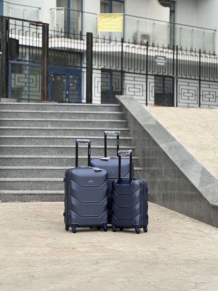 Wings Ударопрочный пластиковый Чемодан Большой (L), на 4 колесах Wings B147 (blue) L Синий Wings B147 (blue) L фото