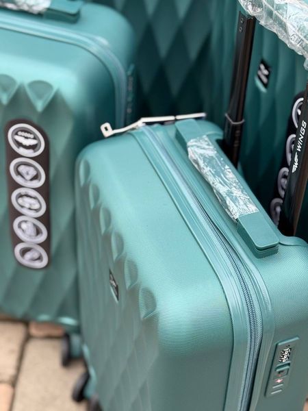 Wings Ударостійка пластикова Валіза Середня ( M ), на колесах Wings TD190 (champagne) M Бежевий Wings TD190 (champagne) M Бежевий Wings TD190 (green) M фото