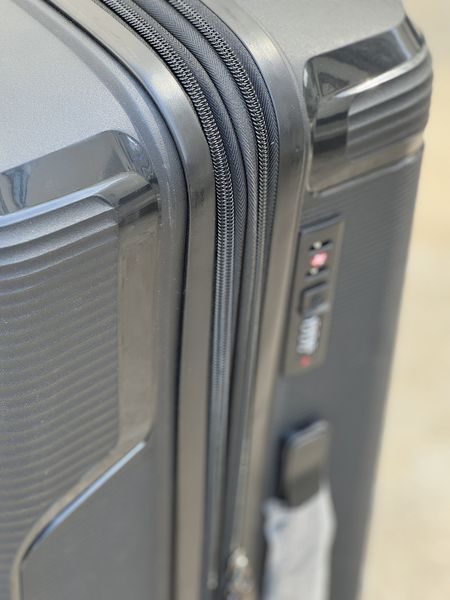 Маленький Чемодан S с расширением, Полипропилен MSB на колесах 4 колеса 37 литров 4 колеса 360* MSB 088 (black) S фото