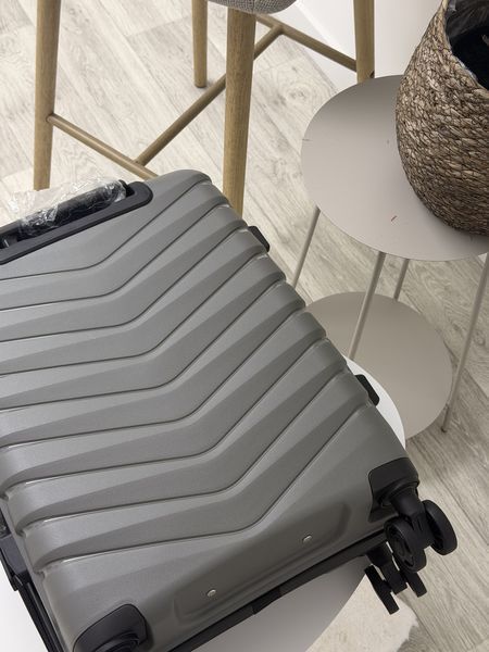 Wings Ударопрочный пластиковый Чемодан Маленький (S), Ручная кладь Wings PH01 (light gray) S Светло-серый Wings PH01 (light gray) S фото