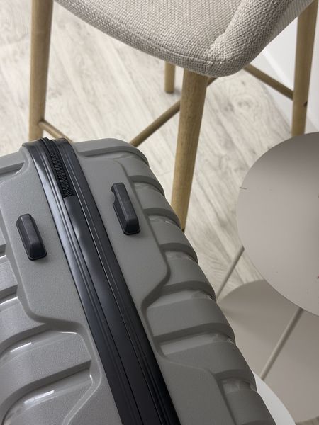 Wings Ударопрочный пластиковый Чемодан Маленький (S), Ручная кладь Wings PH01 (light gray) S Светло-серый Wings PH01 (light gray) S фото